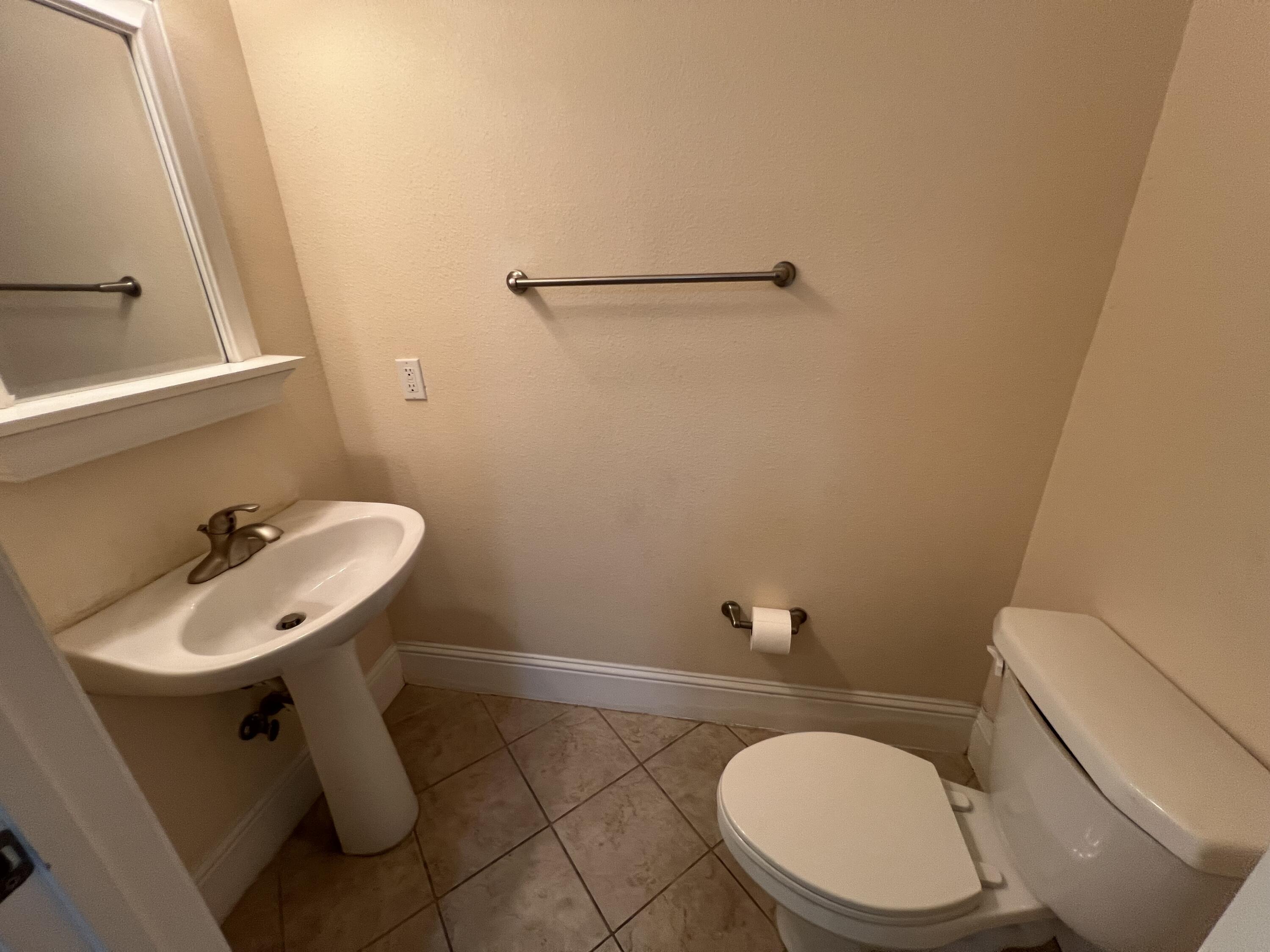 EAGLE BAY - Residential Lease