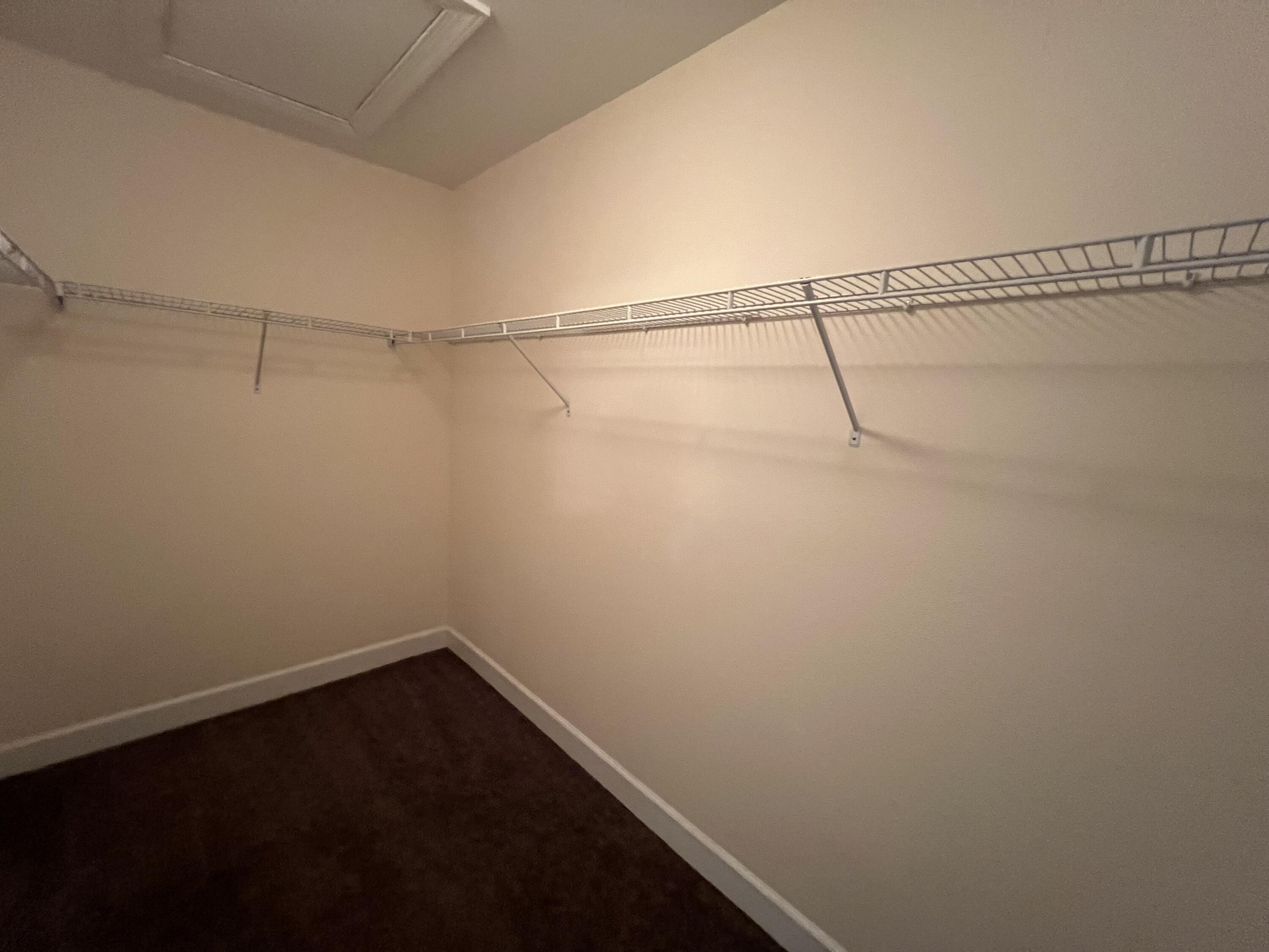 EAGLE BAY - Residential Lease
