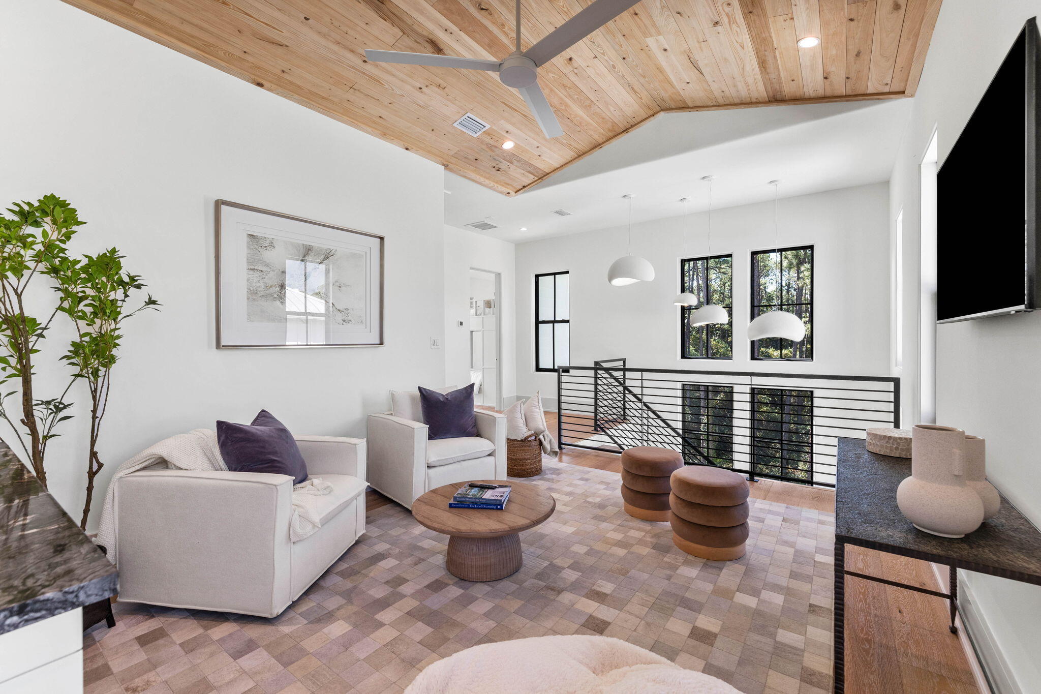 TREETOP - Residential