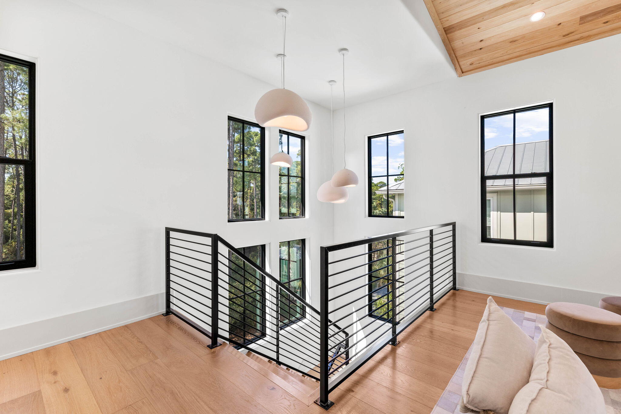 TREETOP - Residential