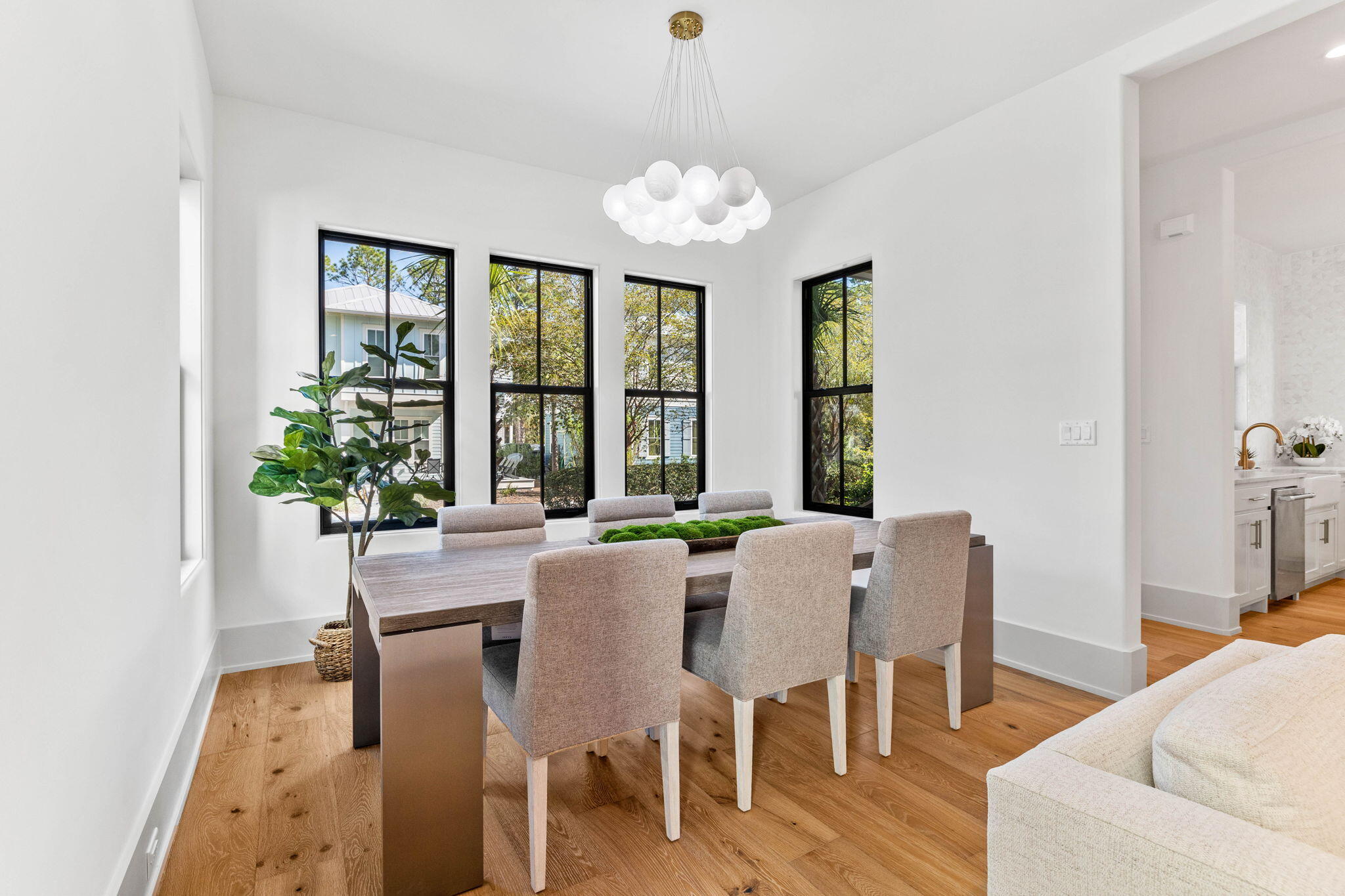 TREETOP - Residential