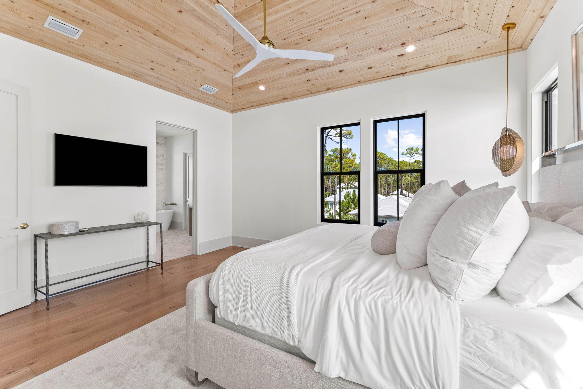 TREETOP - Residential