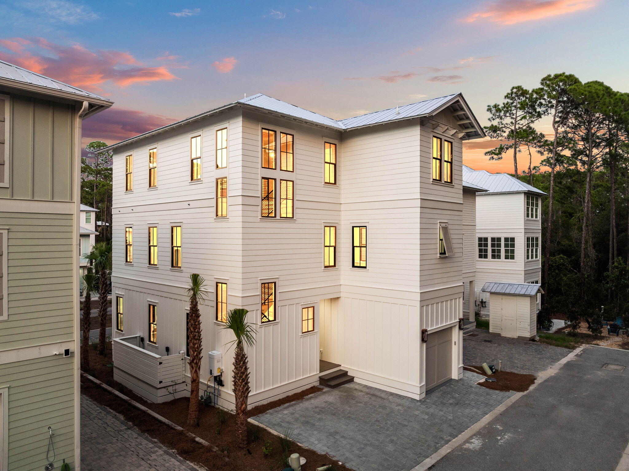 TREETOP - Residential