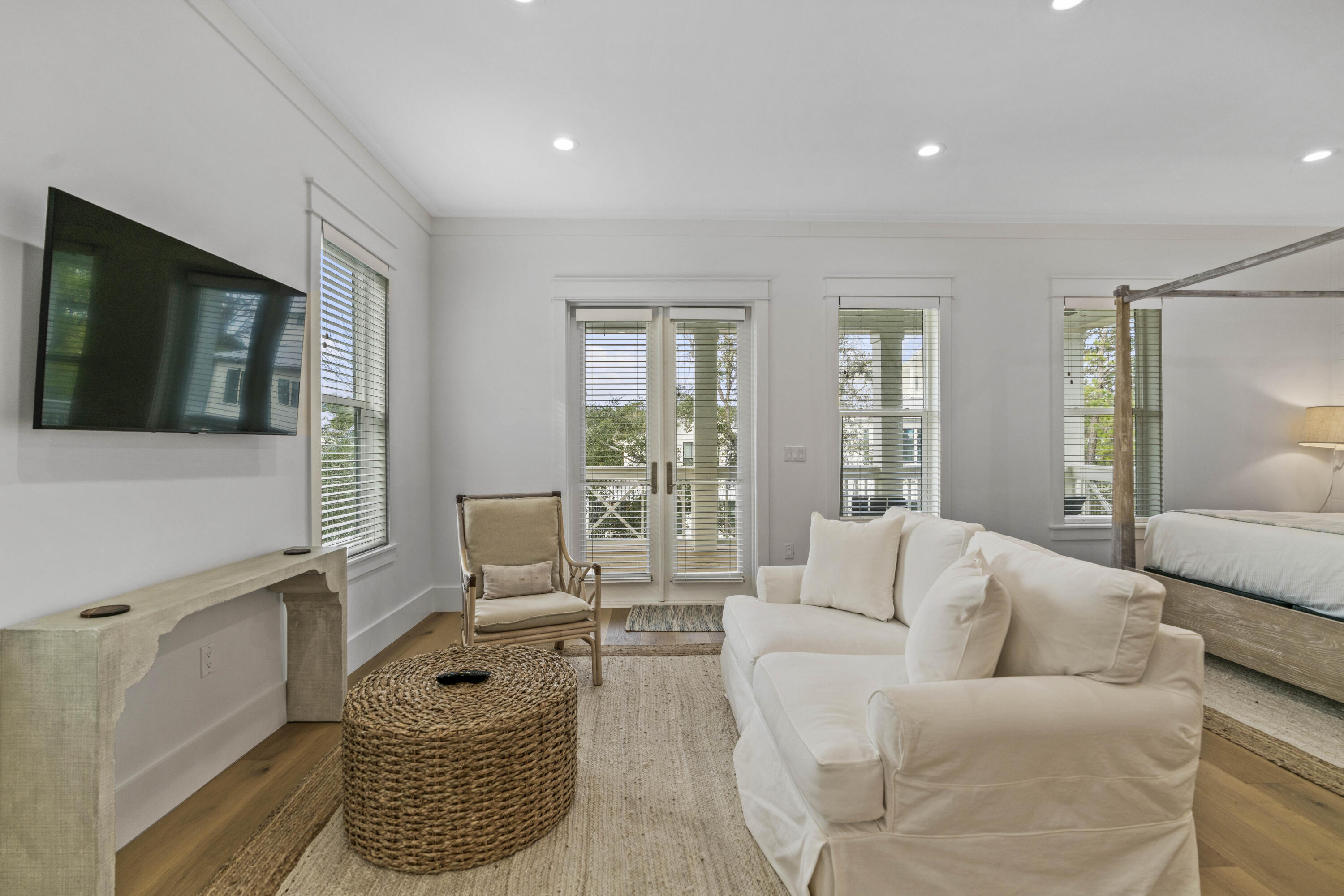 EASTERN LAKE S/D - Residential