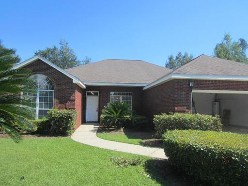 Available Sept 1, 2018 - Conveniently located in Bluewater Bay's desirable area The Crossings, this all brick home includes many other great features to help it stand out from the competition. The spacious family room has cathedral ceilings, wood floors, a gas fireplace, and French doors that open to the screened back patio. Adjoined to the family room, the kitchen has granite countertops, stainless steel/black appliances, and a stunning glass tile backsplash that perfectly compliments the room. The kitchen has plenty of room for a table and breakfast bar, and room to spread out for even the most adventurous of cooks. The home has a split bedroom design that places two bedrooms near the front of the home with a shared bathroom. Another bedroom/bathroom combination is placed near the garage The master bedroom, located in the rear of the home, has a suite that includes a garden tub, separate shower, double vanities, and a large walk in closet.

The screened in patio makes it easier to enjoy the outdoors without the pest intrusion. The home also has a two car garage. The owner prefers no pets. There is no smoking allowed in the home.