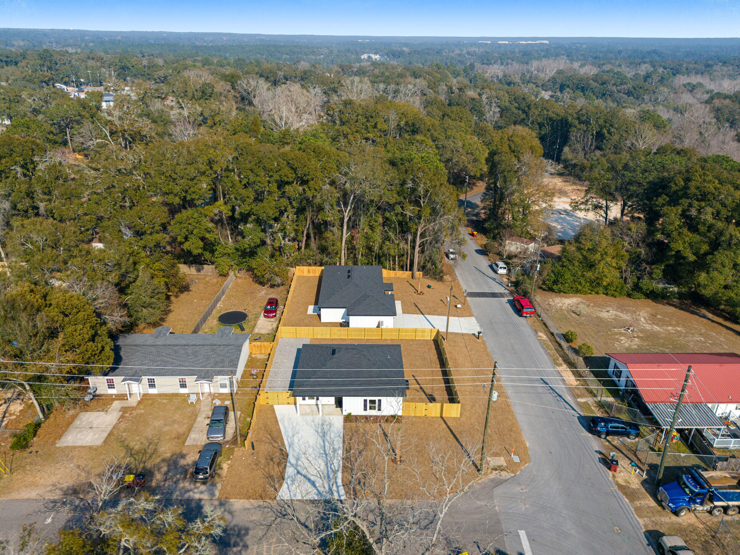 CRESTVIEW BEG SW COR LOT 4 BLK 146 N 53 DEG E 75FT S 36 - Residential