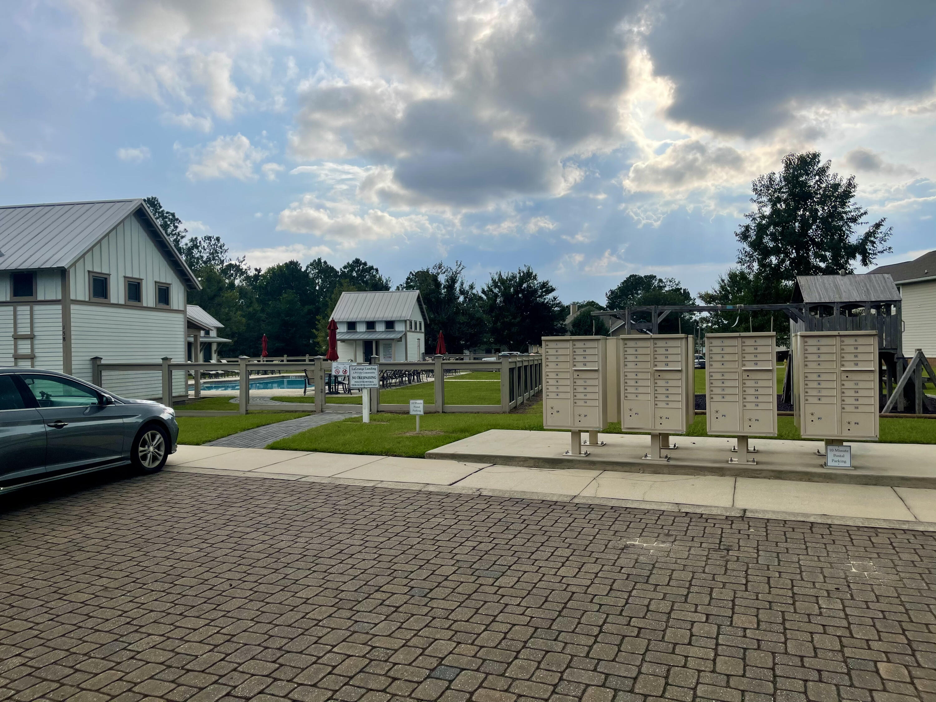 LAGRANGE LANDING - Land