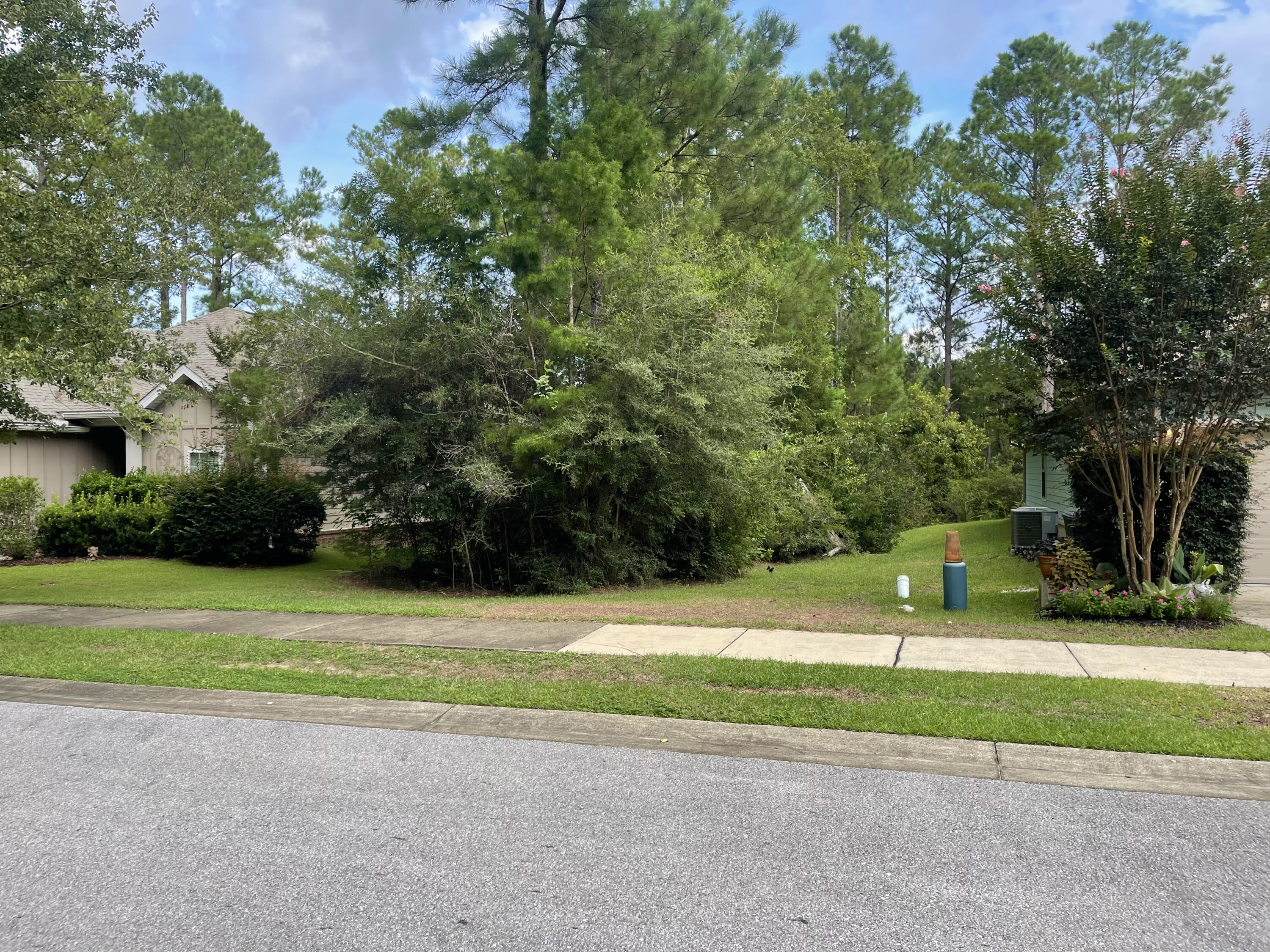 LAGRANGE LANDING - Land