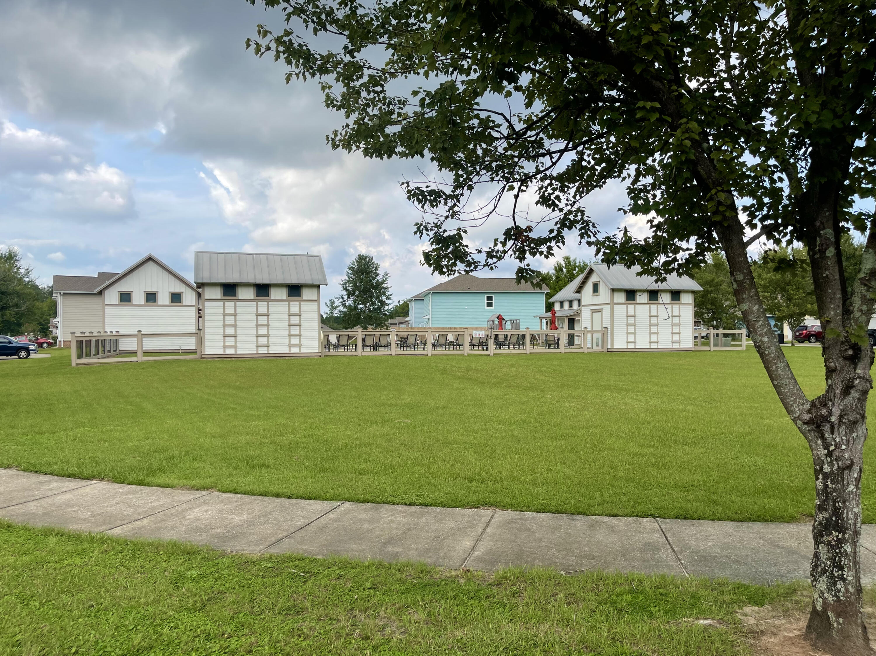 LAGRANGE LANDING - Land