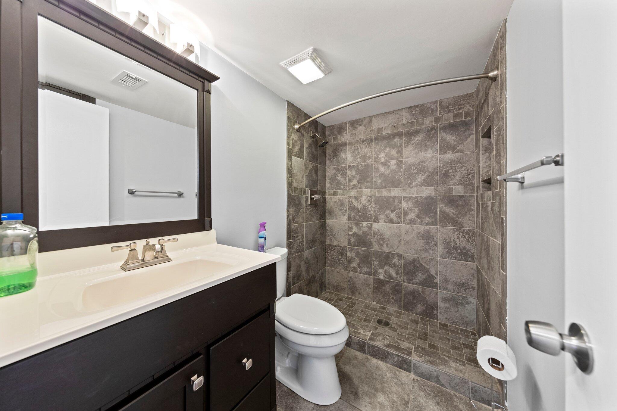 RAINTREE ESTATES - Residential Lease