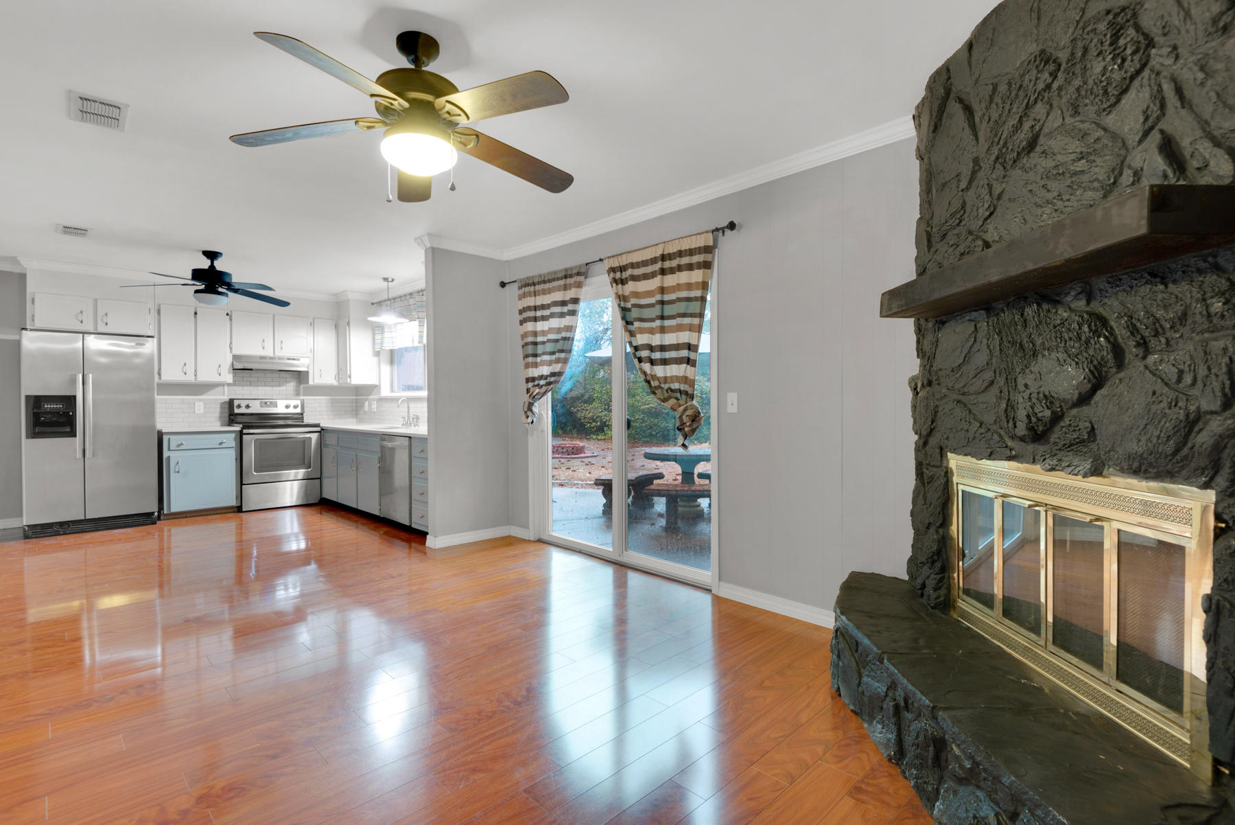 PALM ESTATES UNIT 2 - Residential Lease