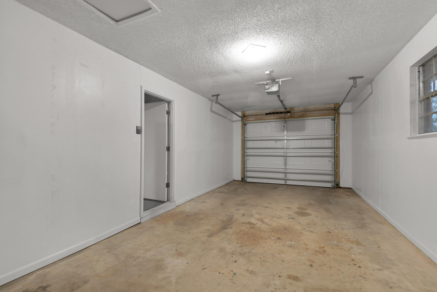 PALM ESTATES UNIT 2 - Residential Lease