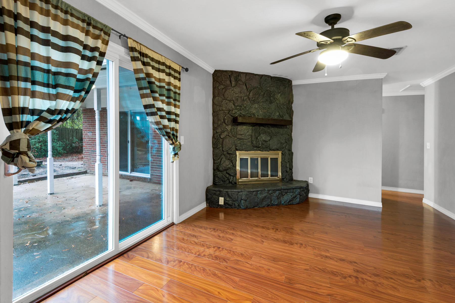 PALM ESTATES UNIT 2 - Residential Lease
