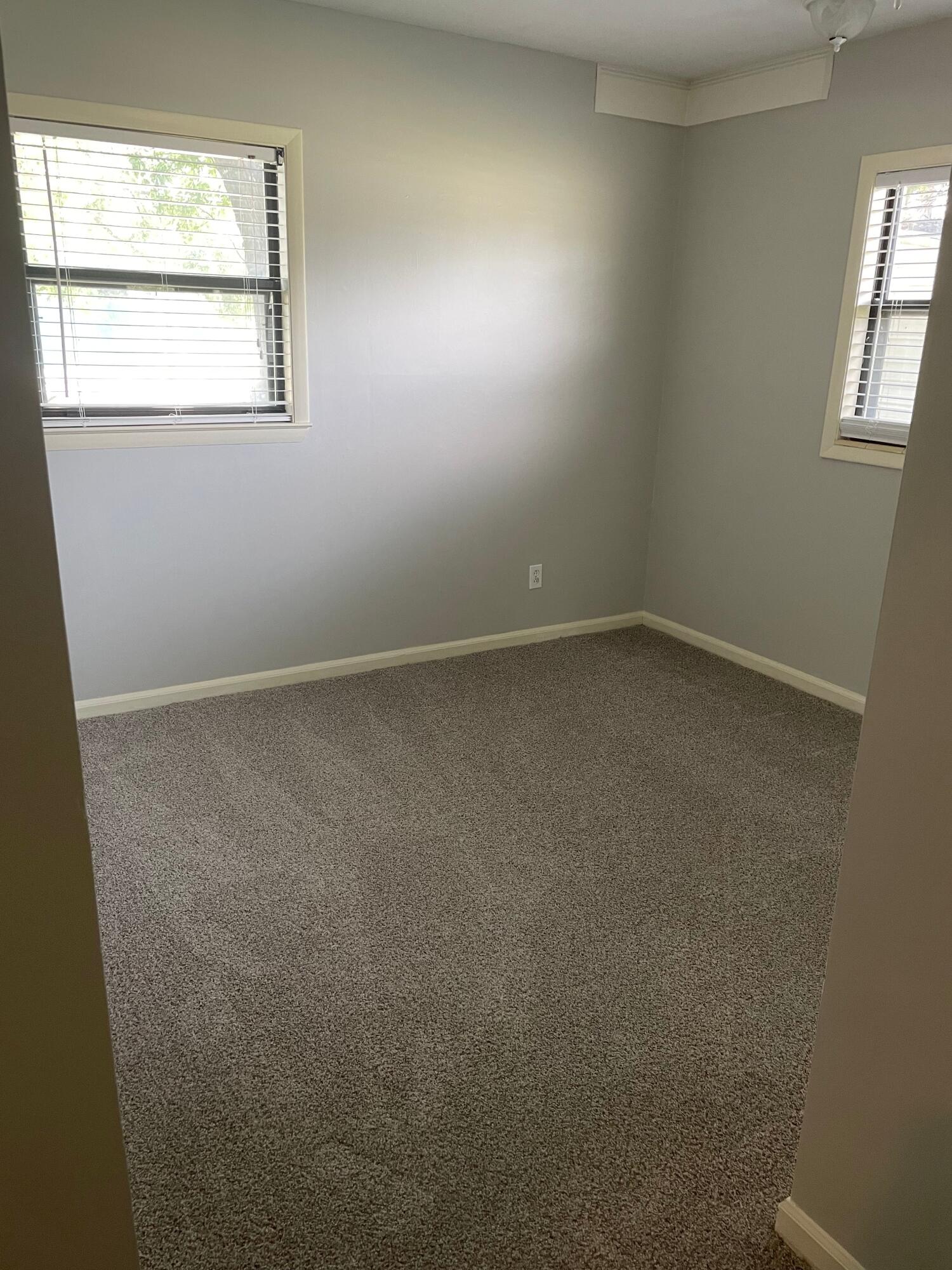 ELLIOTT POINT 10TH ADDN
LOT 29   BLK  18 - Residential Lease