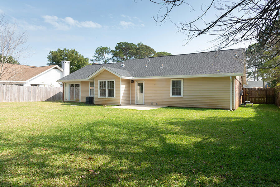 MARY ESTHER MANOR - Residential Lease