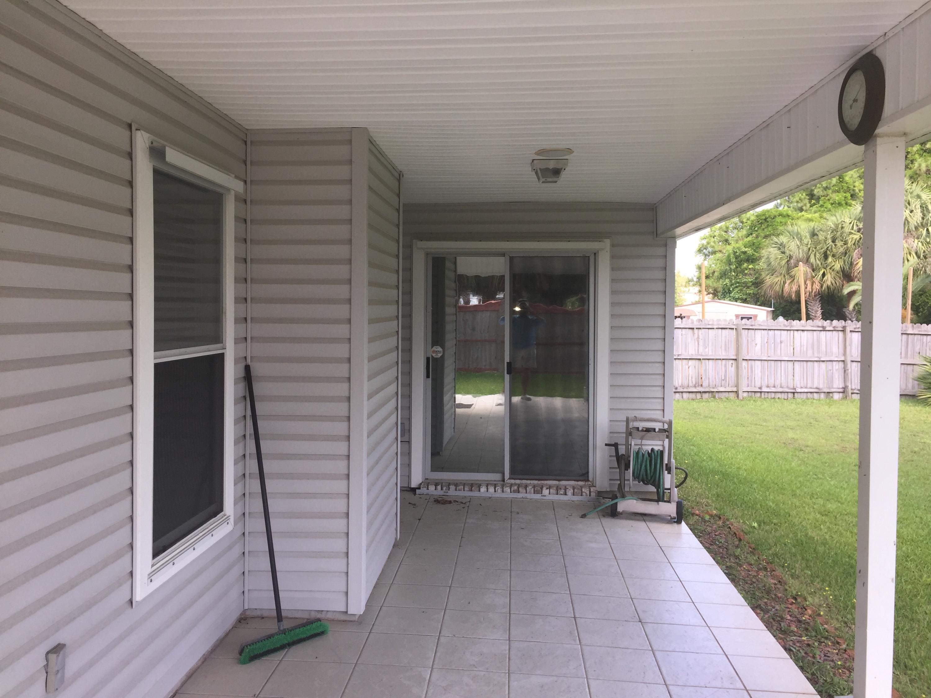 HARBOR BREEZE - Residential Lease