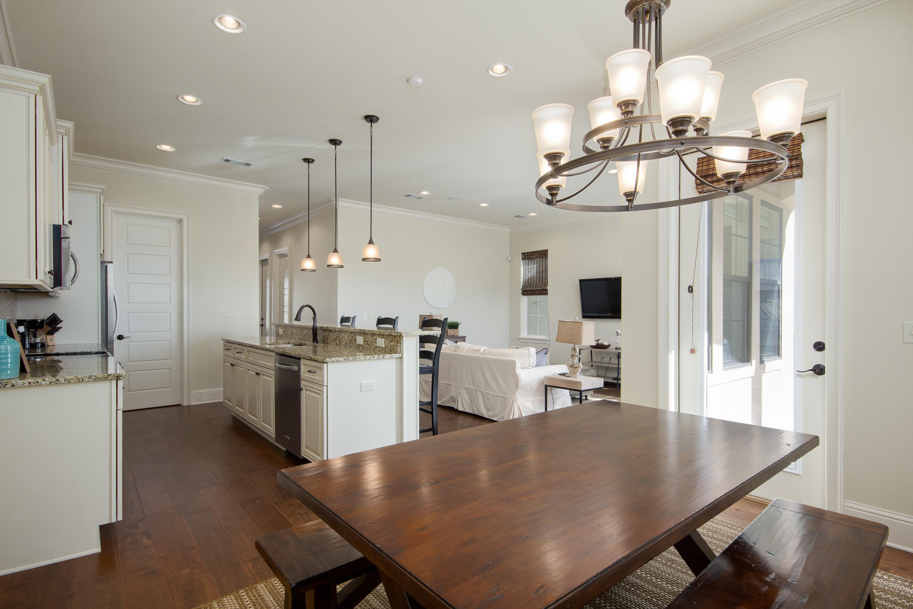 VILLA LAGO - Residential Lease
