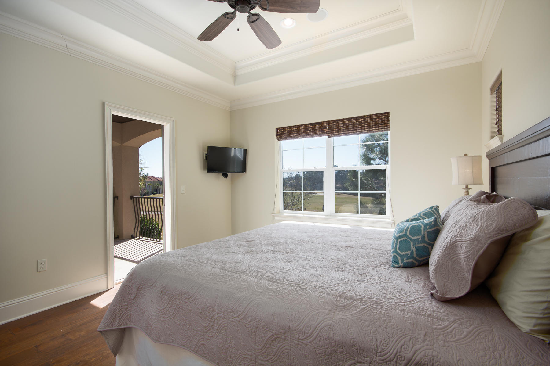 VILLA LAGO - Residential Lease
