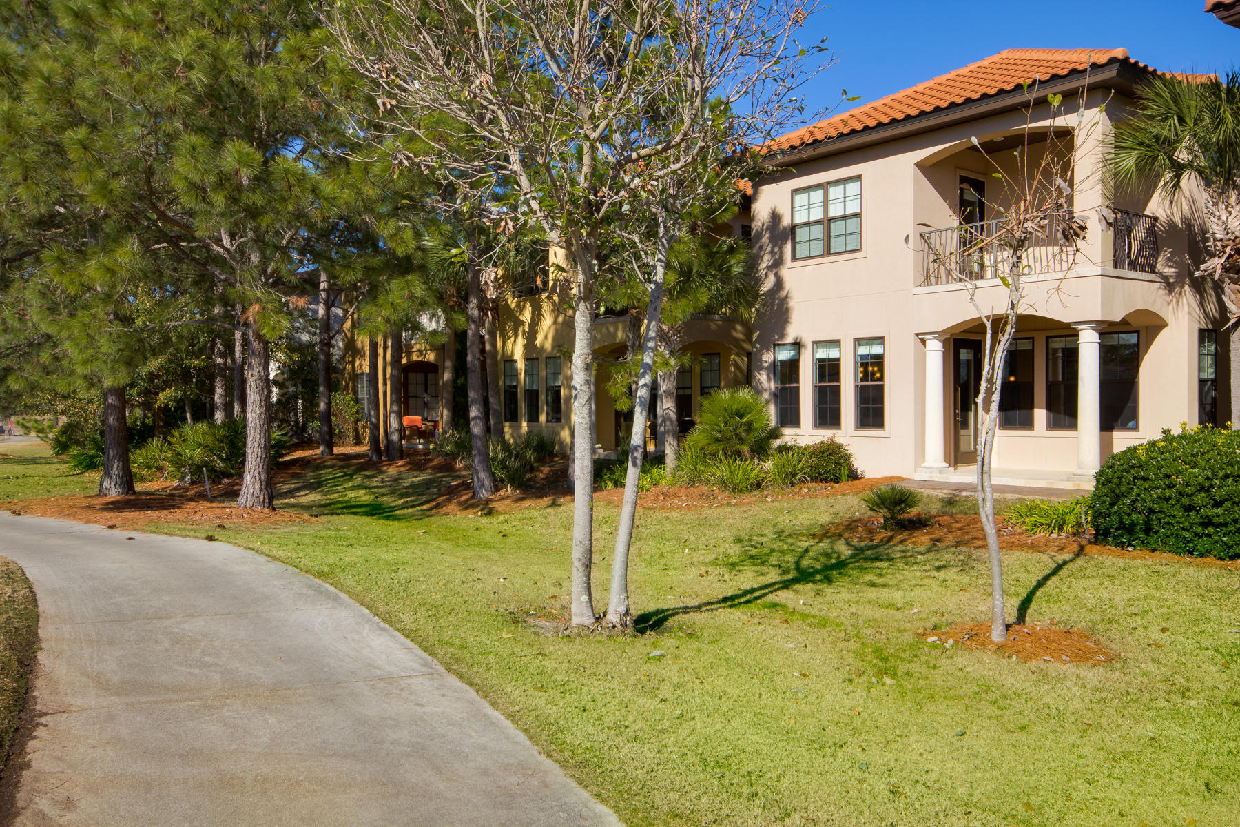 VILLA LAGO - Residential Lease