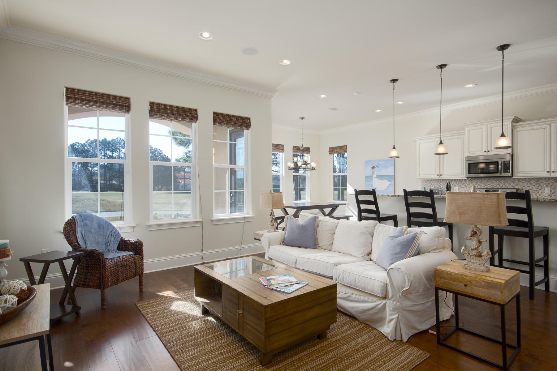 VILLA LAGO - Residential Lease
