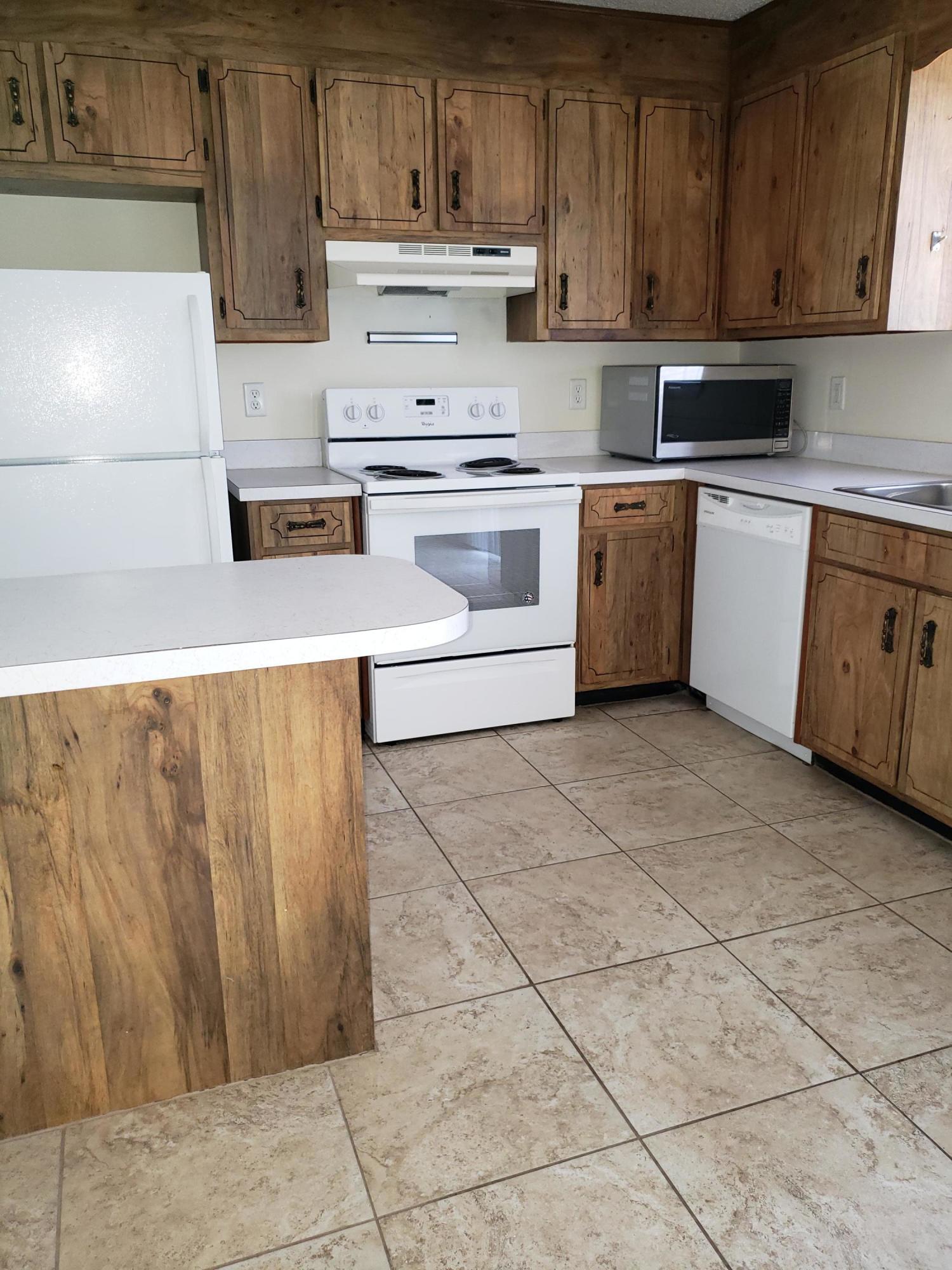 PINE MEADOWS 2ND ADDN - Residential Lease