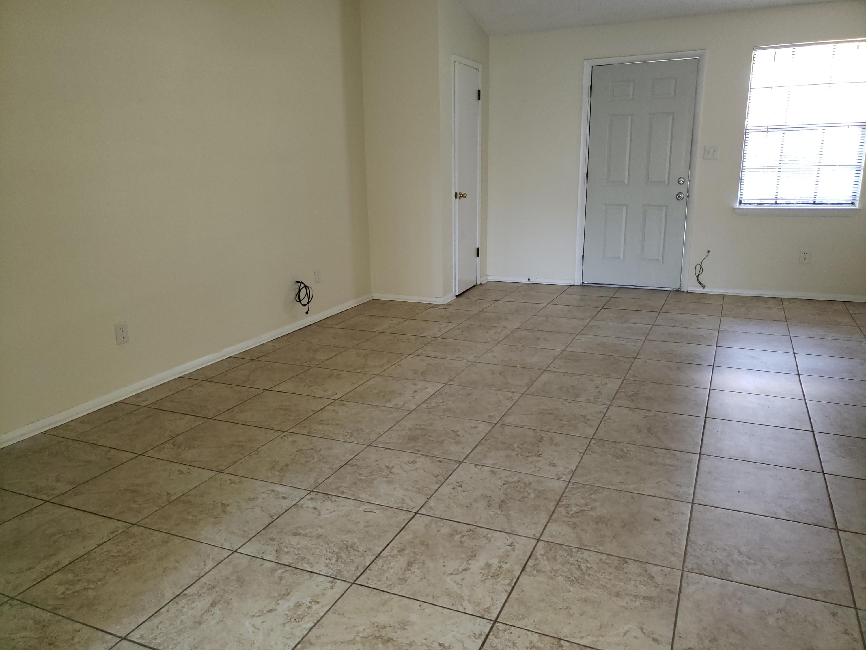 PINE MEADOWS 2ND ADDN - Residential Lease