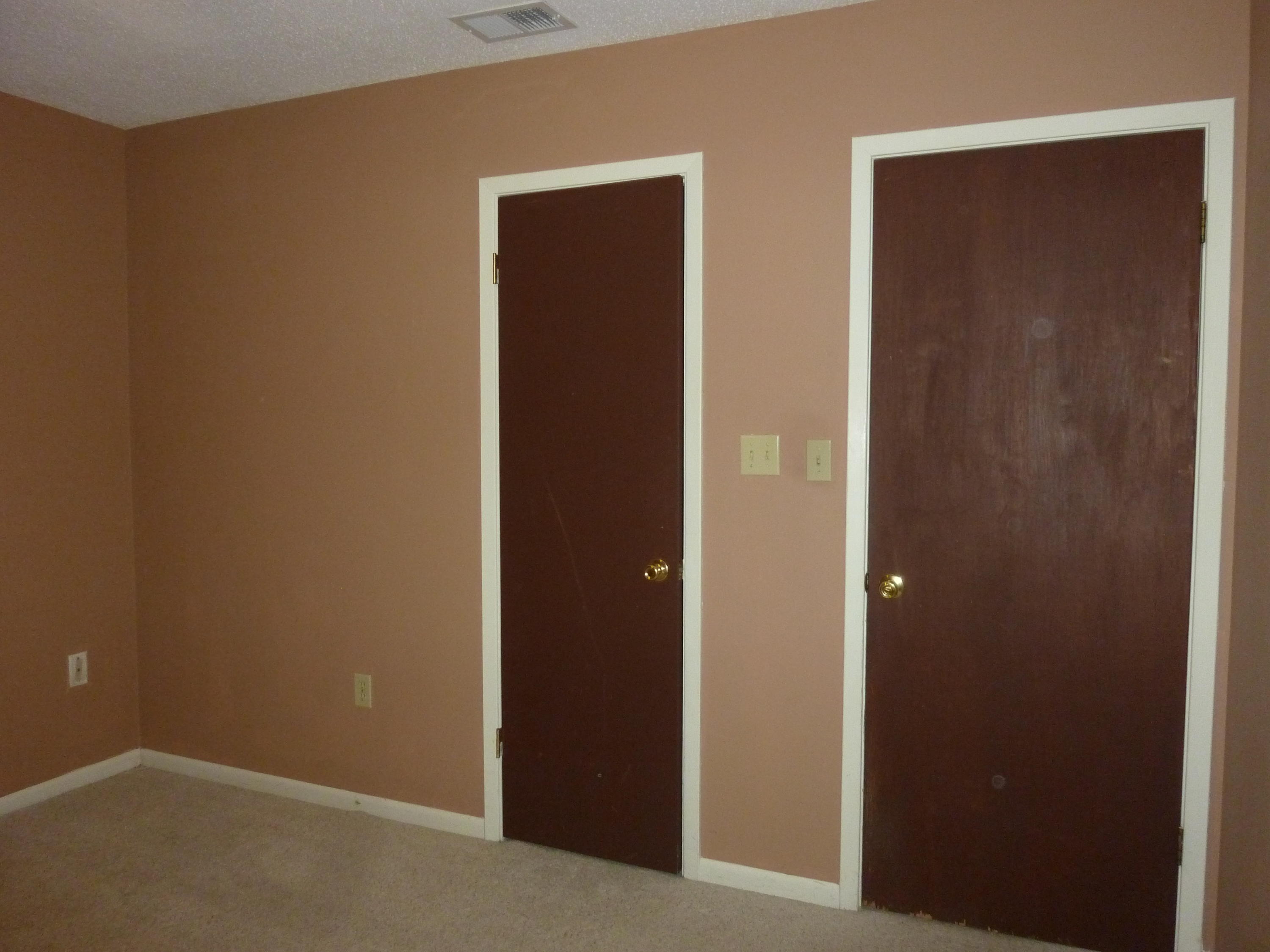 WHISPERING LAKES ESTATES - Residential Lease