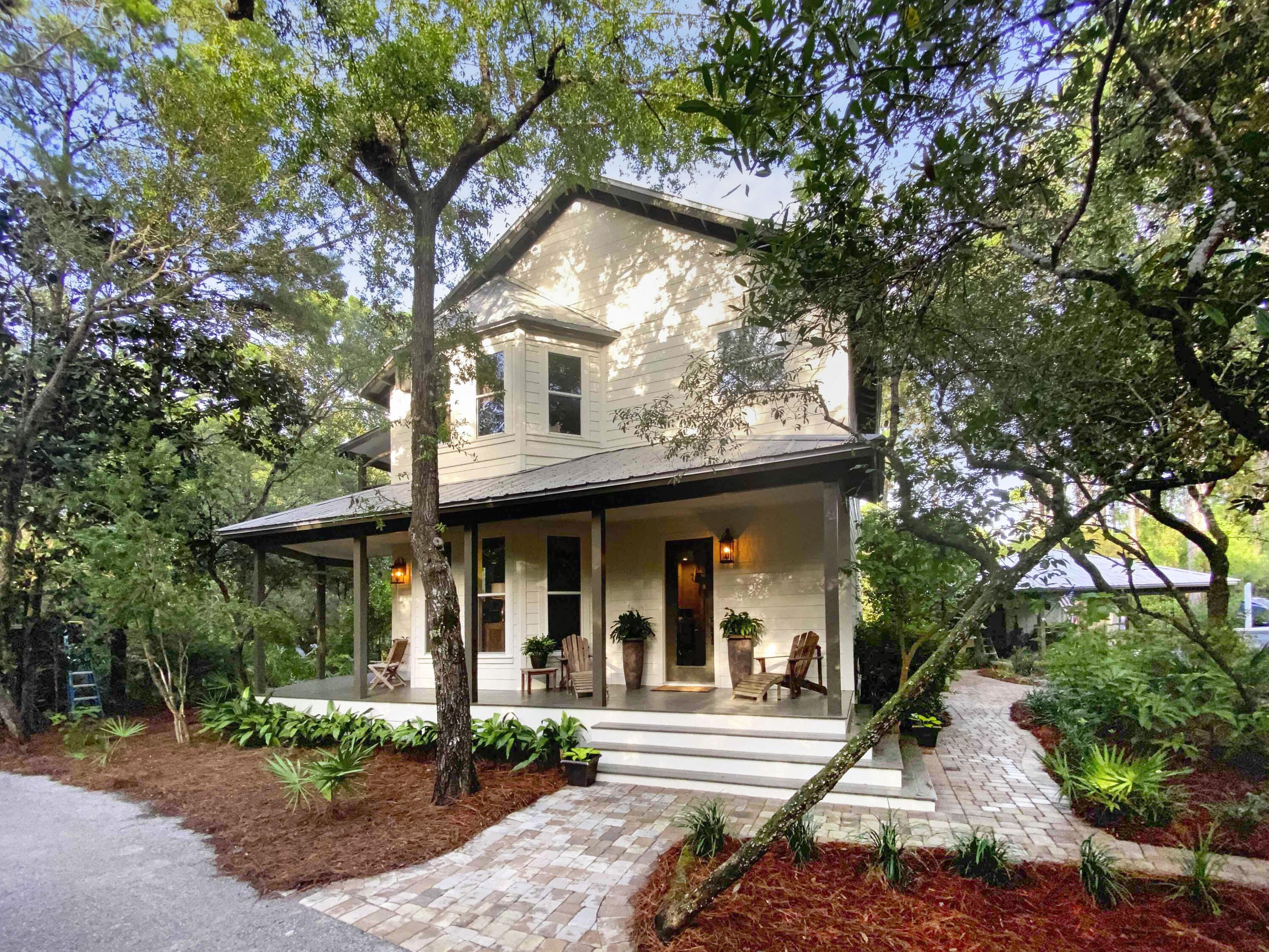 BAY MAGNOLIA - Residential