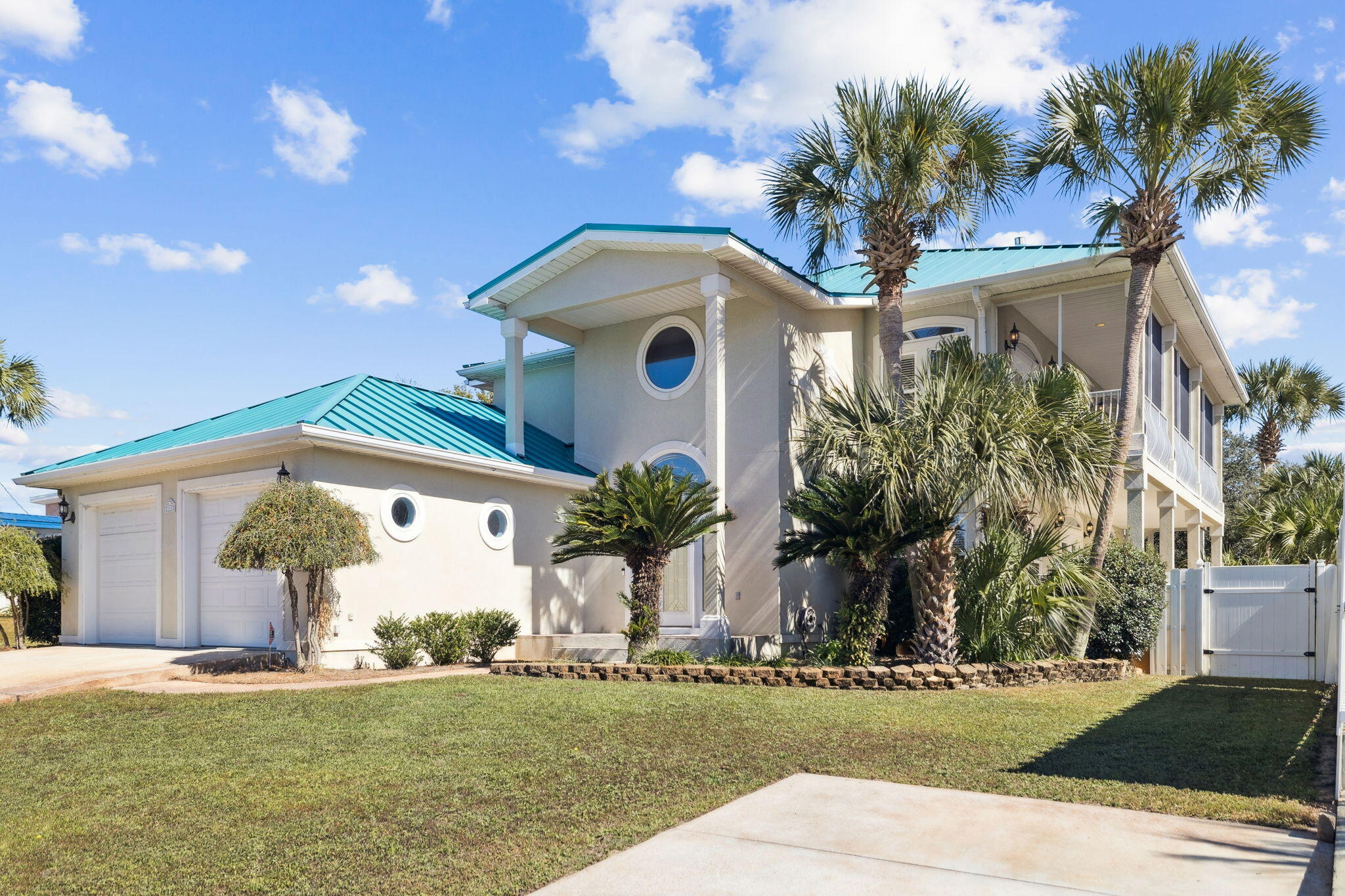 SNOW DRIFT BEACH - Residential