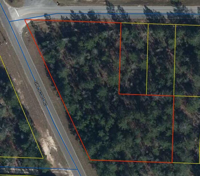 Great investment opportunity! Enough space for a small home.