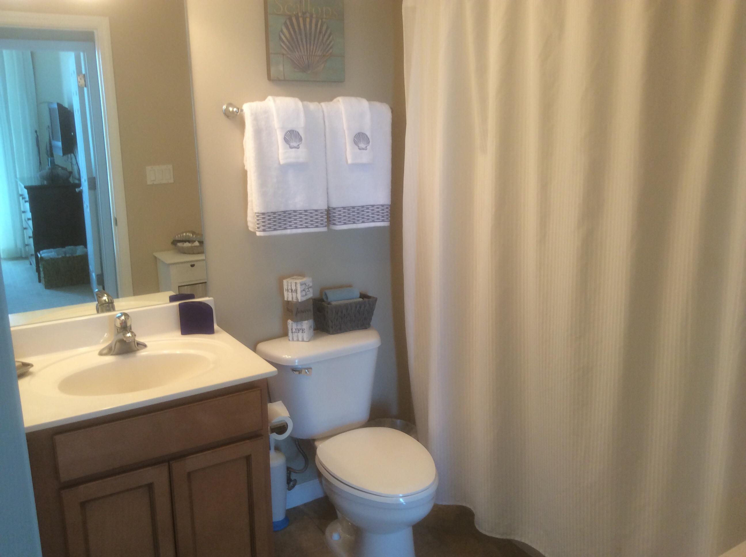 THE PALMS OF DESTIN - Residential Lease