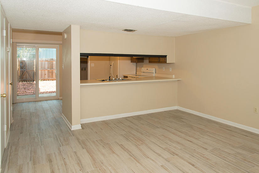VIKING MANOR PH 1 - Residential Lease