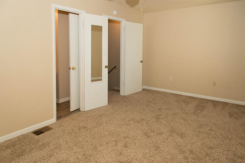 VIKING MANOR PH 1 - Residential Lease