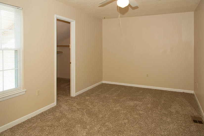 VIKING MANOR PH 1 - Residential Lease
