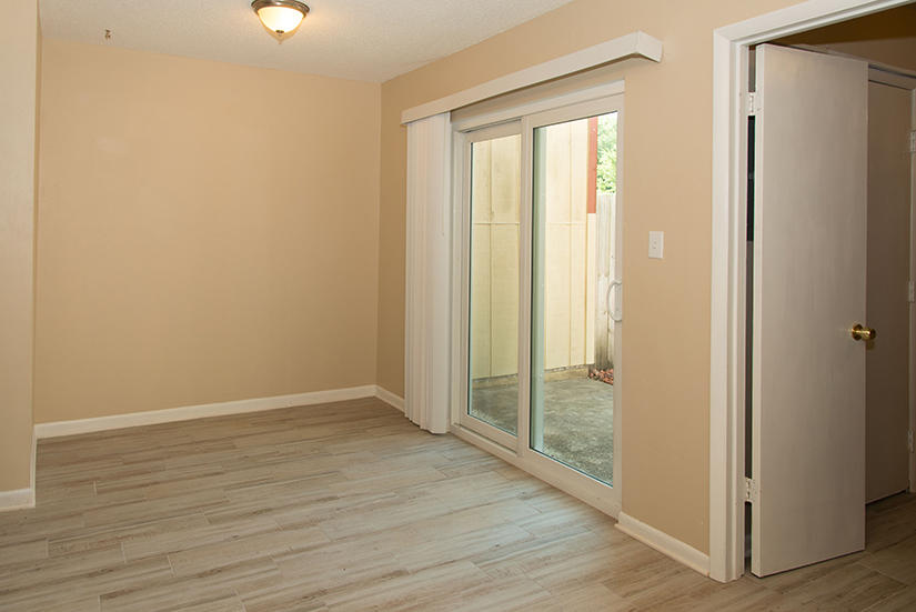 VIKING MANOR PH 1 - Residential Lease