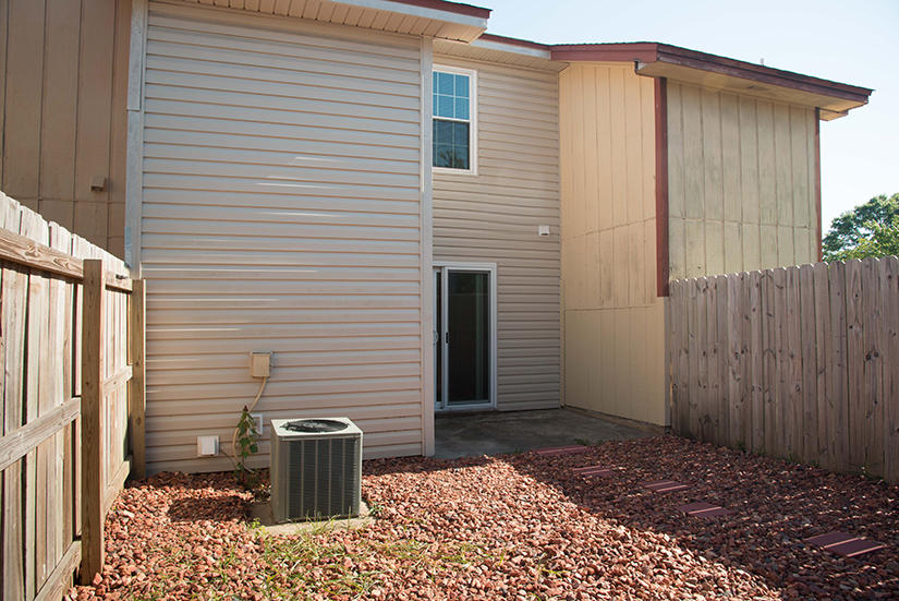 VIKING MANOR PH 1 - Residential Lease