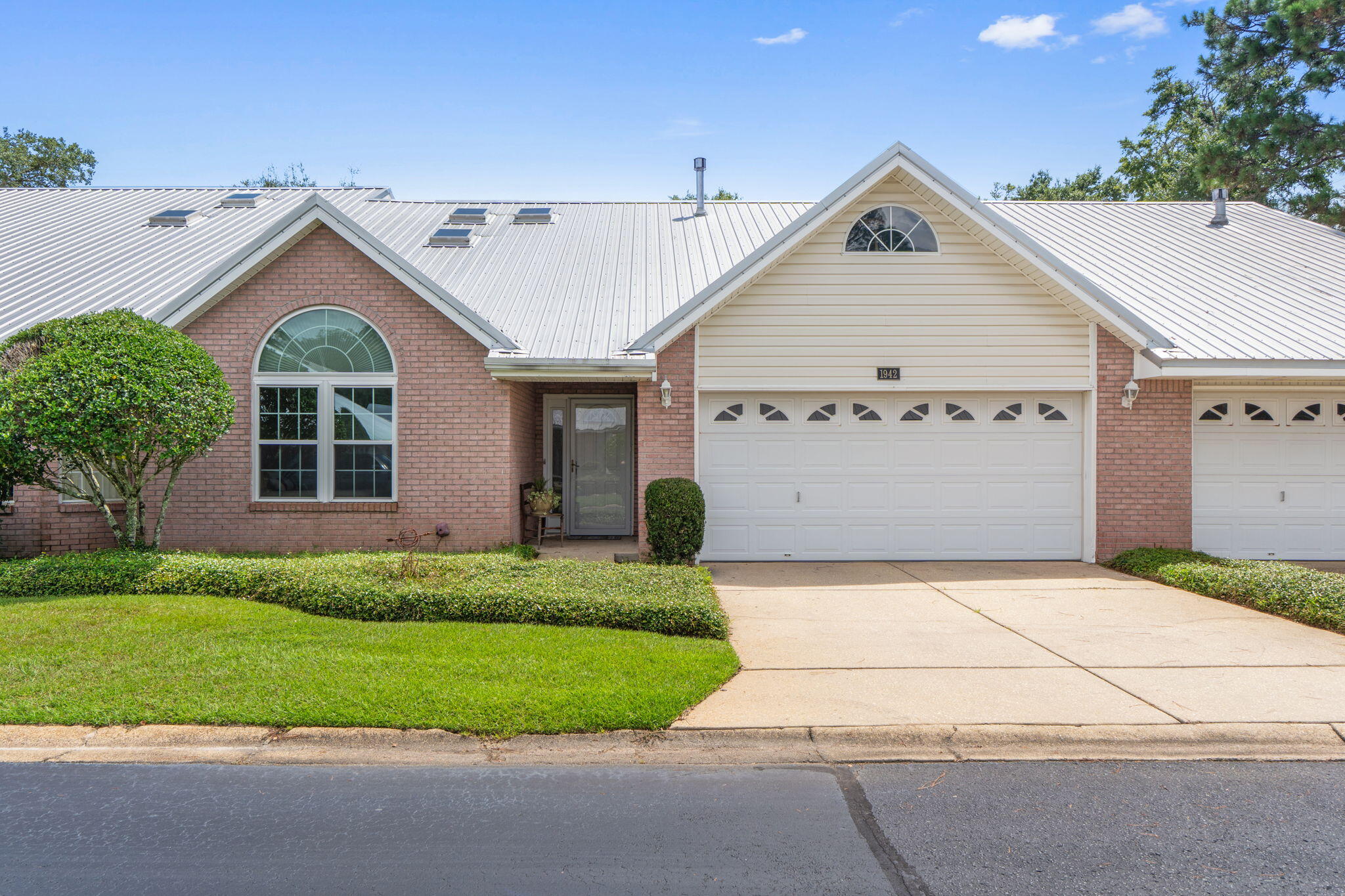 NORTH RIDGE GARDENS - Residential