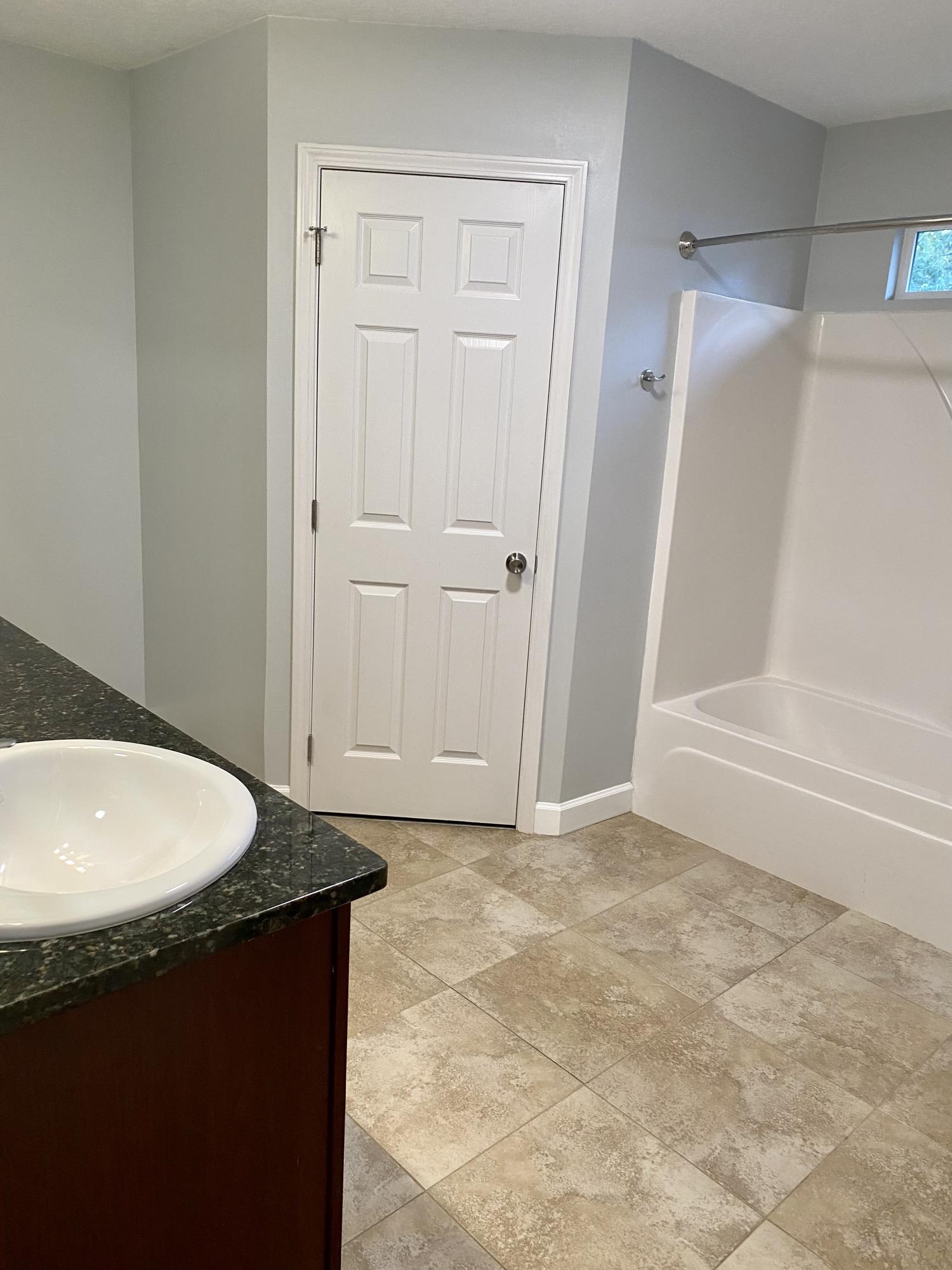 SHANGRILA - Residential Lease