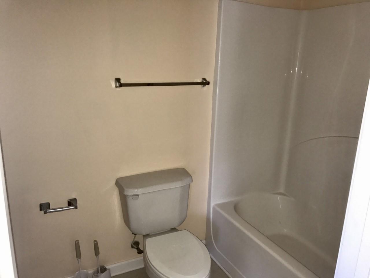 ROLLING PINES - Residential Lease