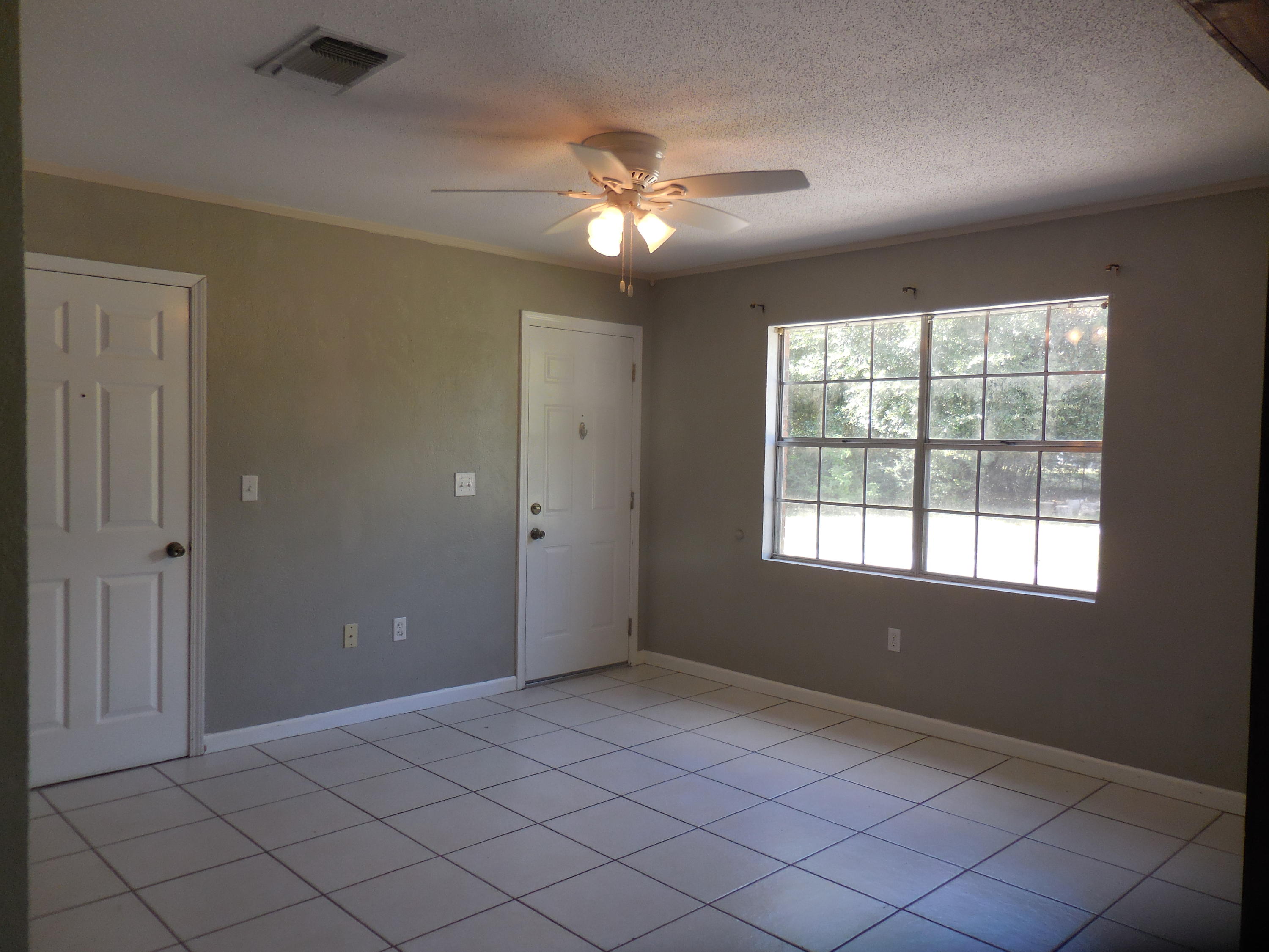 VALP P/C #6 W 25 FT OF LOT 5 ALL OF LOT 6 & E 25 FT OF LOT 7 BLK 51 - Residential Lease