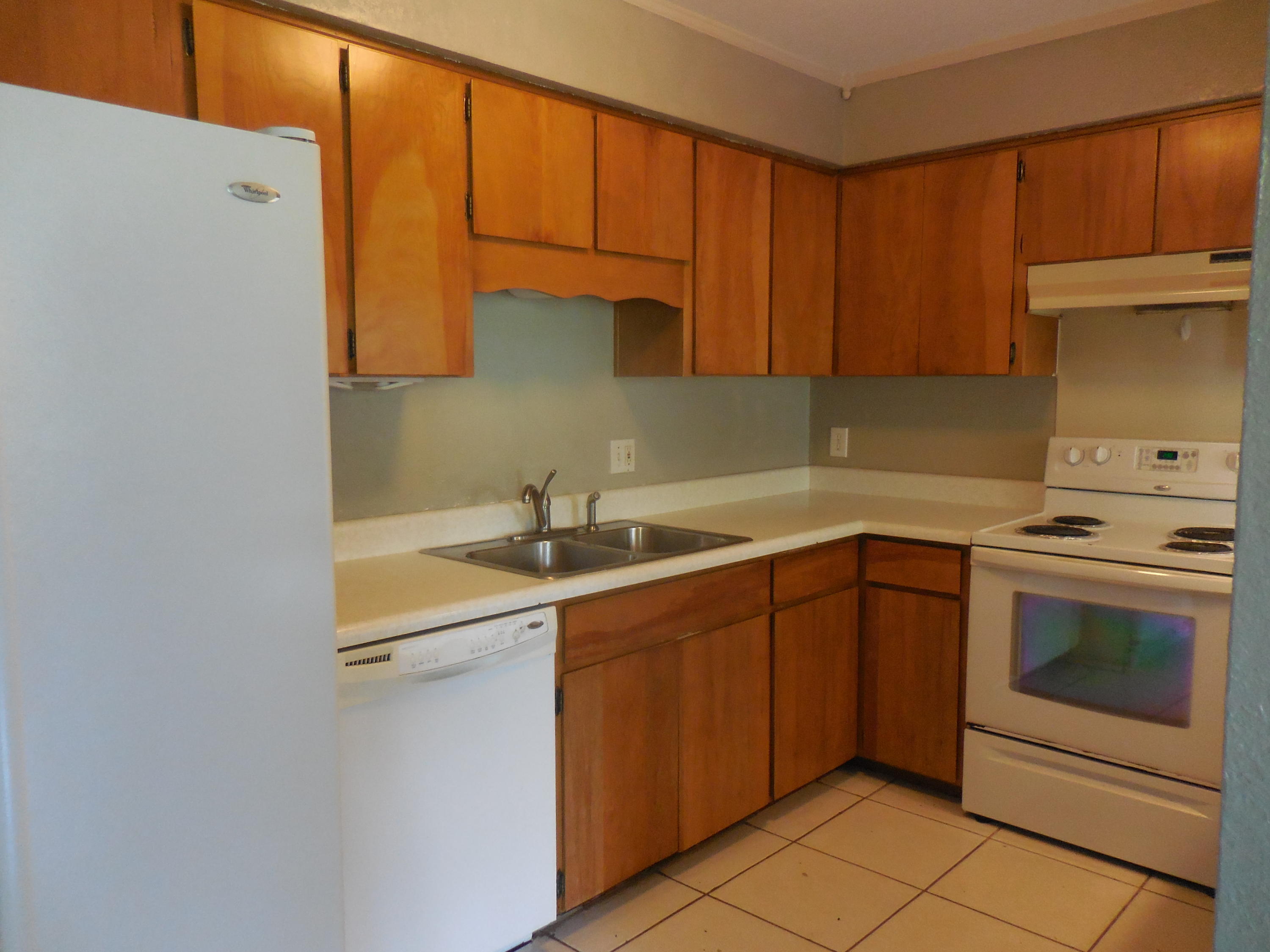 VALP P/C #6 W 25 FT OF LOT 5 ALL OF LOT 6 & E 25 FT OF LOT 7 BLK 51 - Residential Lease