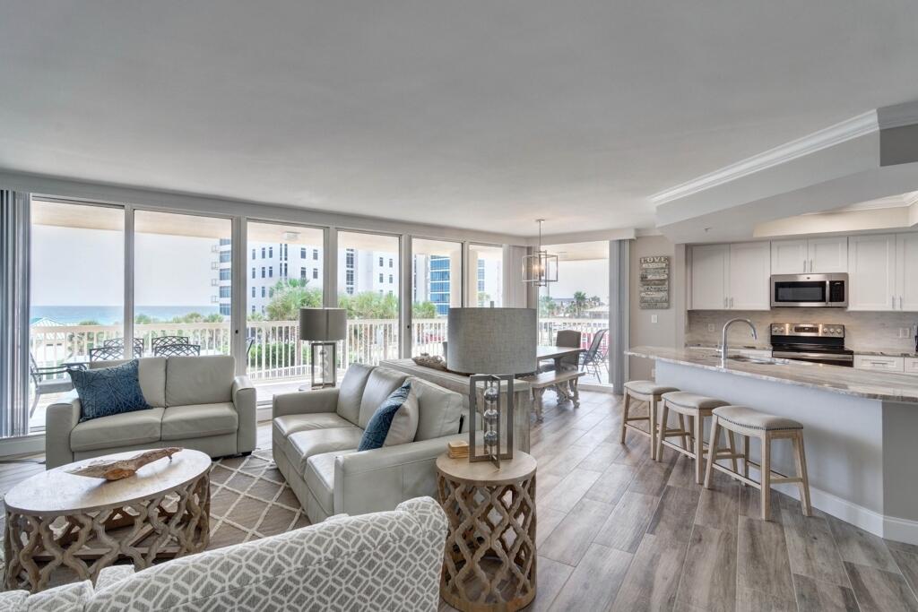 ST. MAARTEN AT SILVER SHELLS - Residential