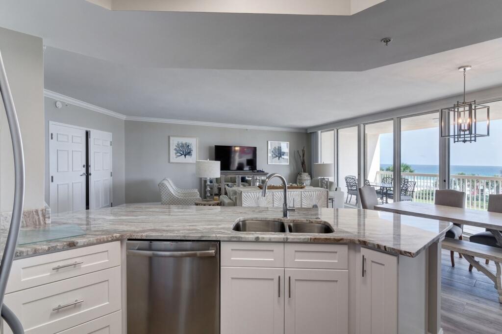 ST. MAARTEN AT SILVER SHELLS - Residential