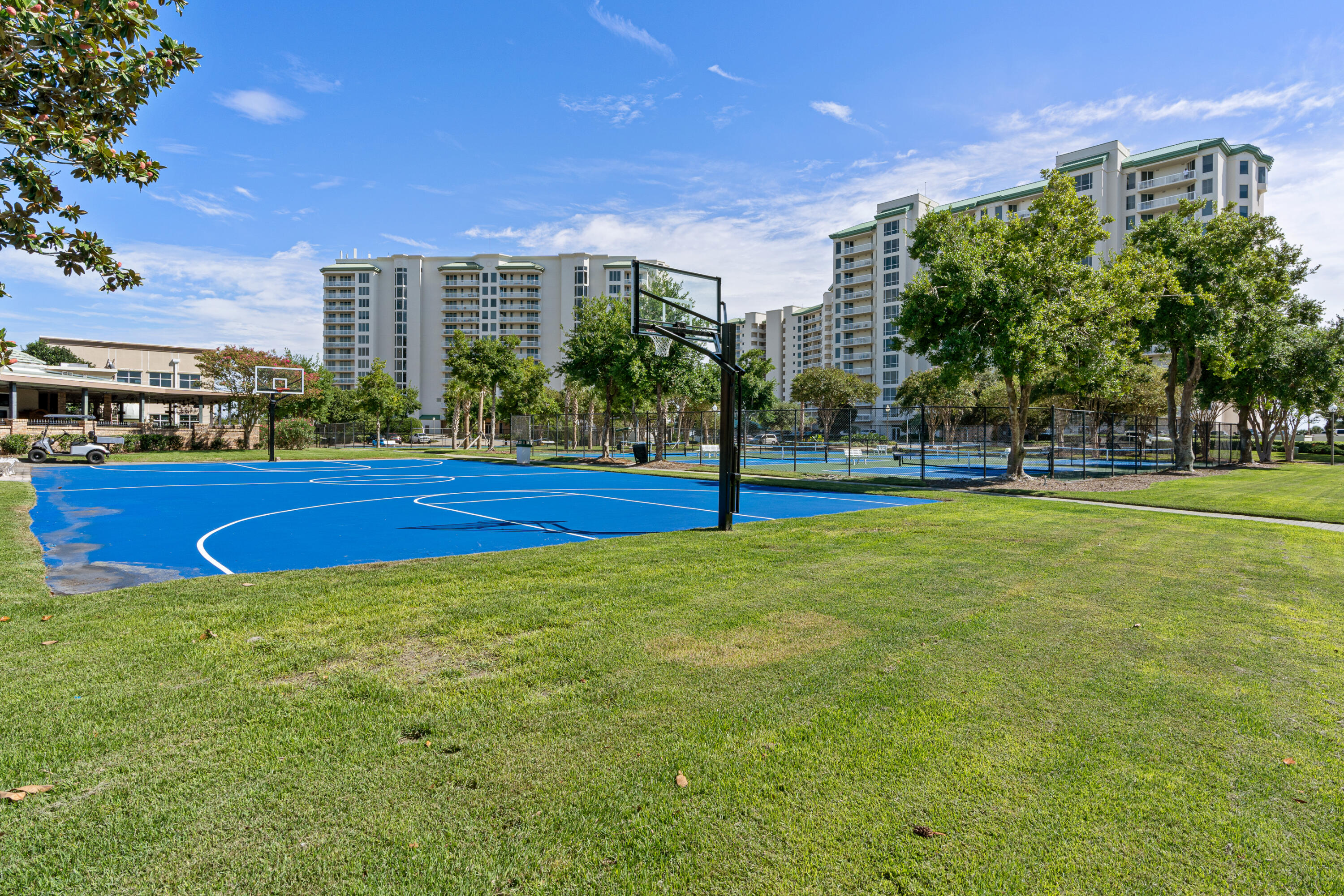 ST. MAARTEN AT SILVER SHELLS - Residential