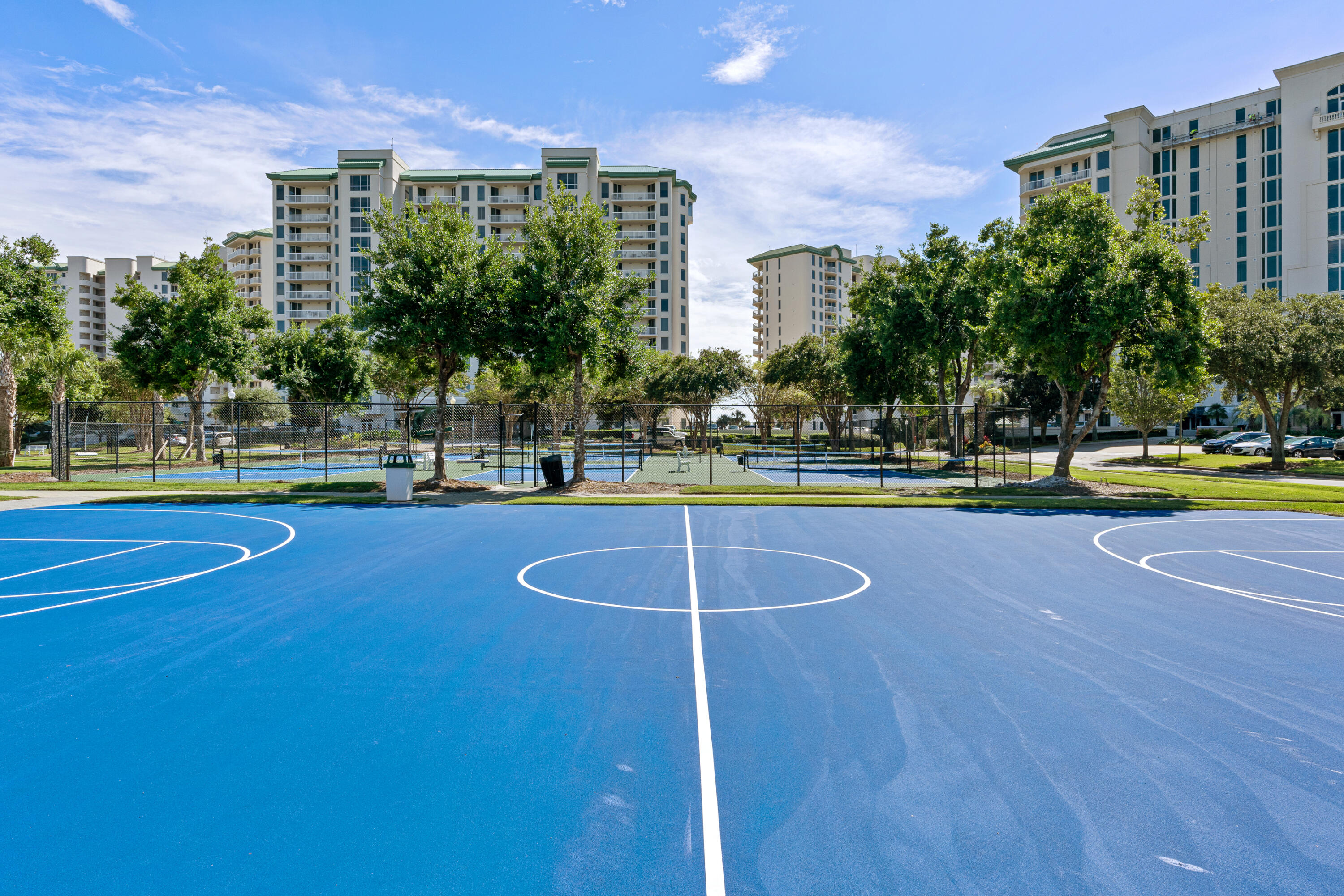 ST. MAARTEN AT SILVER SHELLS - Residential