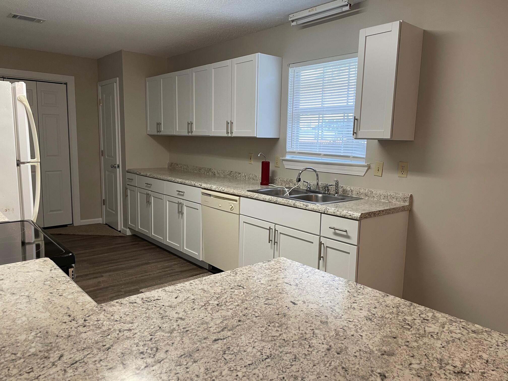 CIMARRON ESTATES - Residential Lease