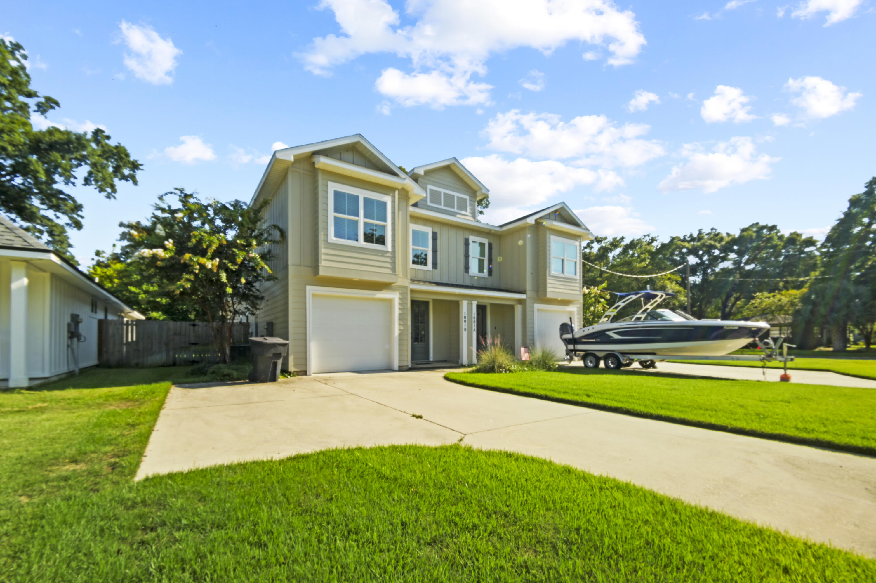 EAST HILL - Residential