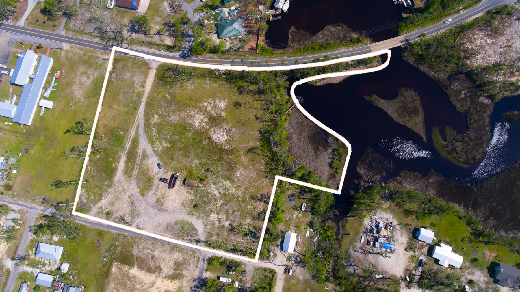 NO RECORDED PROJECT - Land