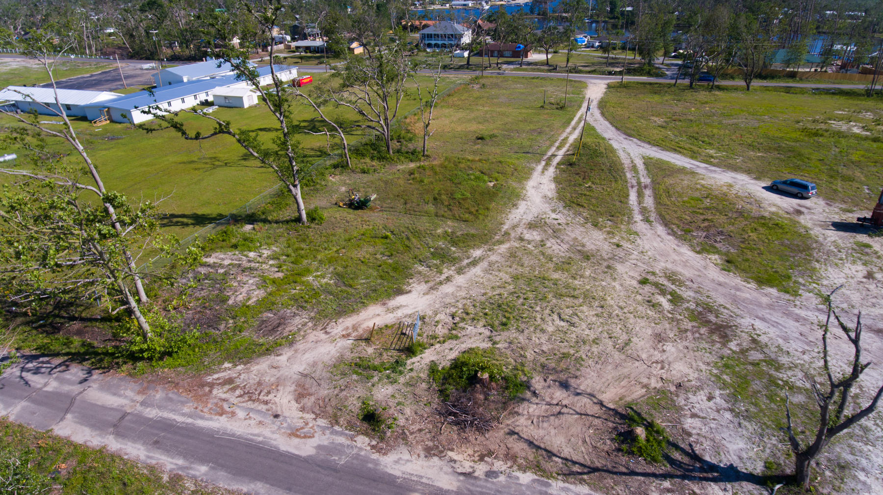 NO RECORDED PROJECT - Land