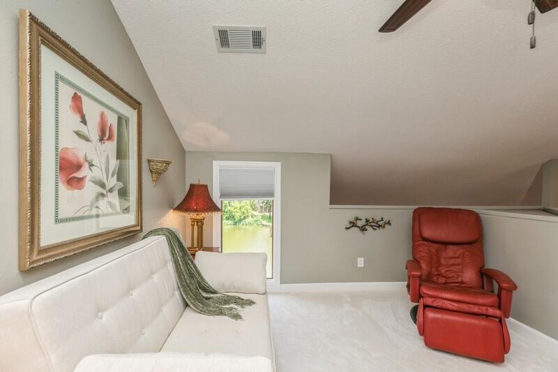 LAKE WAY VILLAS 1 - Residential